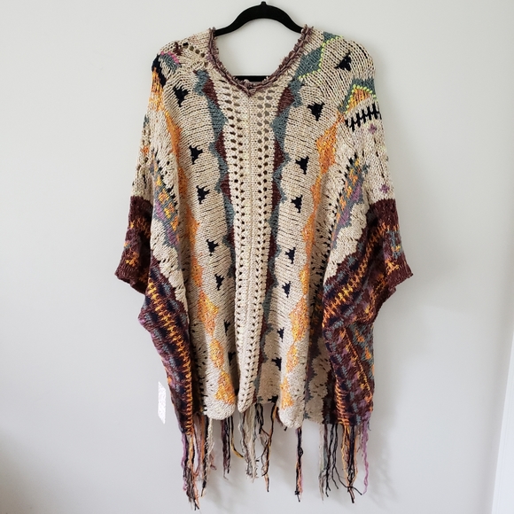 Free People Hidden Gem Lightweight Poncho Top - Picture 8 of 12